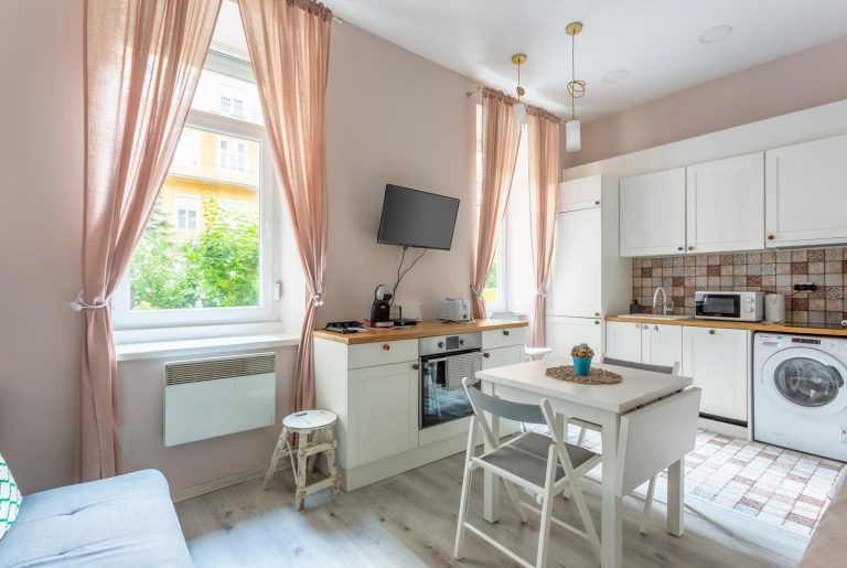 Goldcentral Akácfa Studios apartment in central Budapest