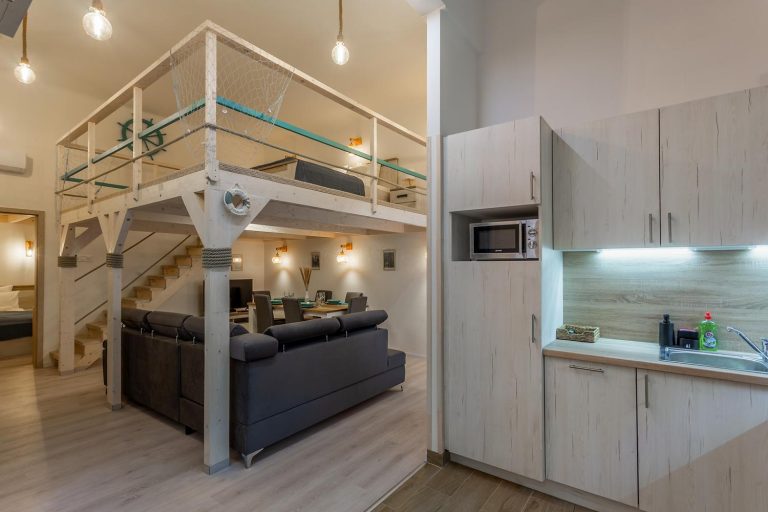 Goldcentral Blue Danube apartment in central Budapest