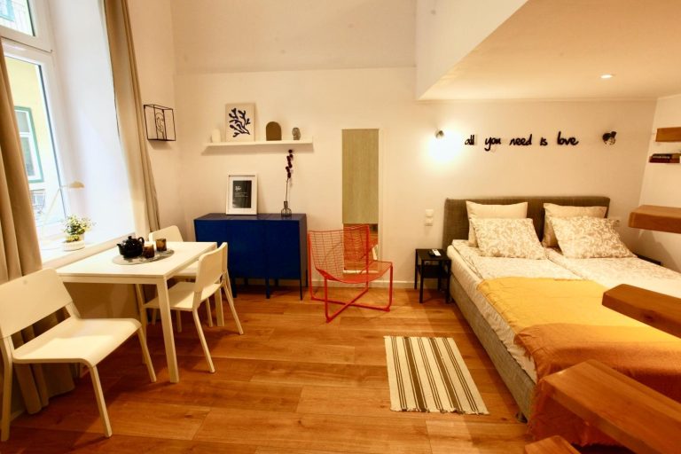 Goldcentral Gozsdu Studio apartment in central Budapest