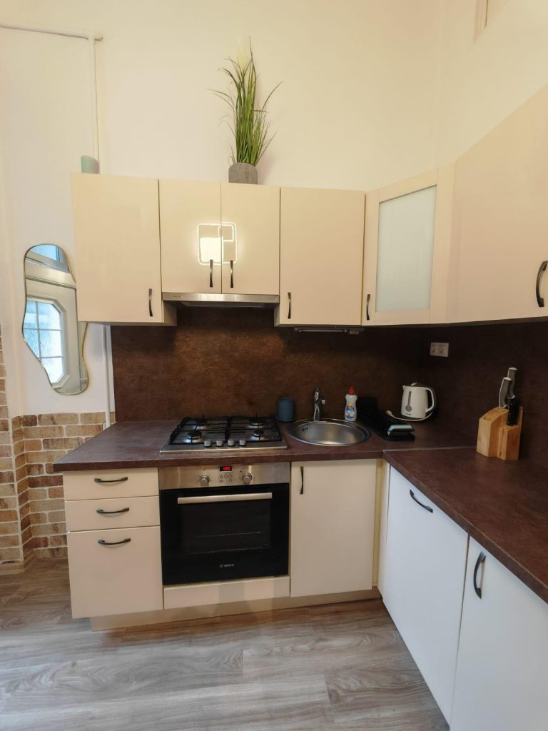 Goldcentral Ring apartment in central Budapest