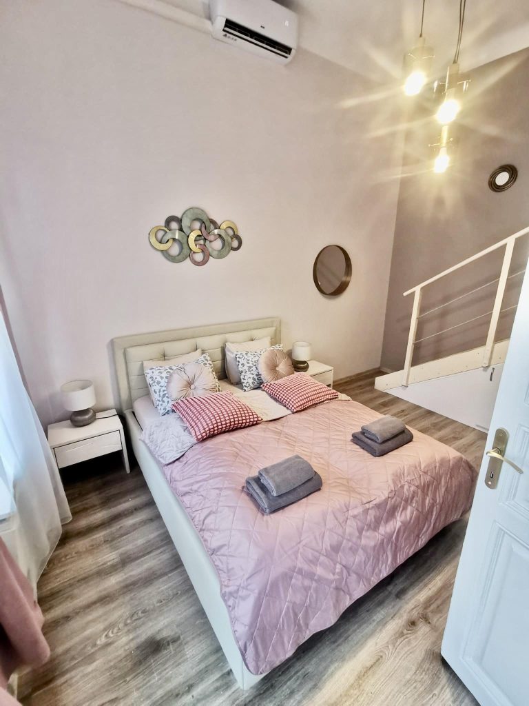 Goldcentral Standard Studio Comfort apartment in central Budapest